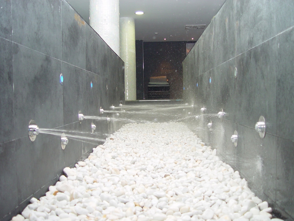 swimming pool spa