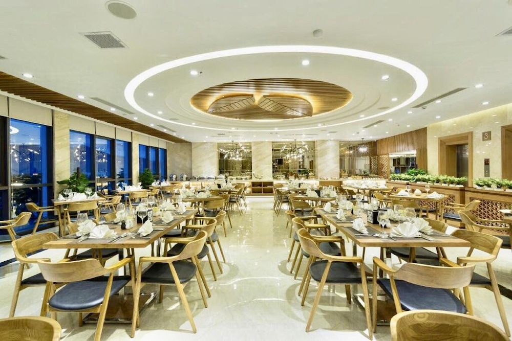 Pavilion Hotel Da Nang 64/77