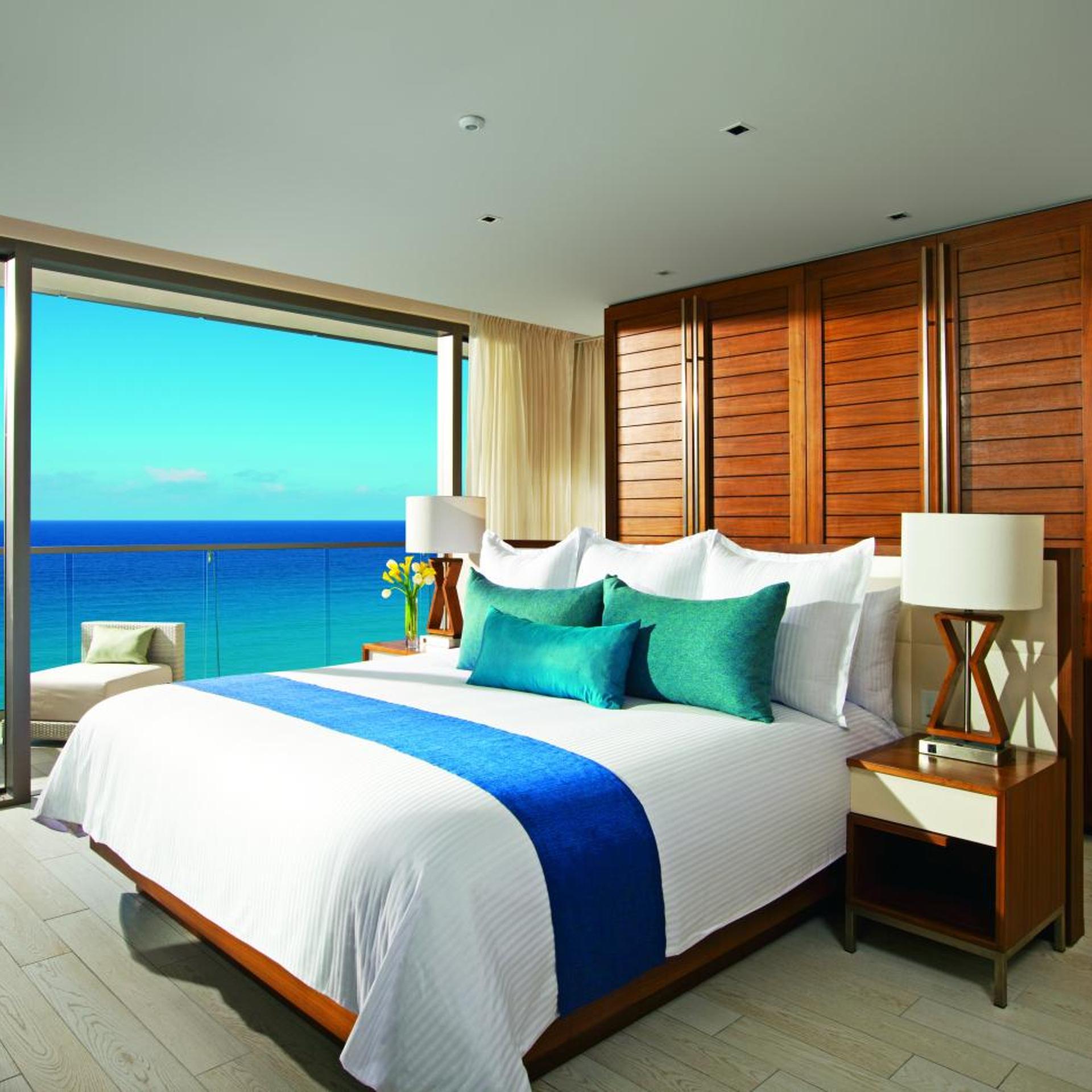 MASTER, SUITE, OCEAN FRONT