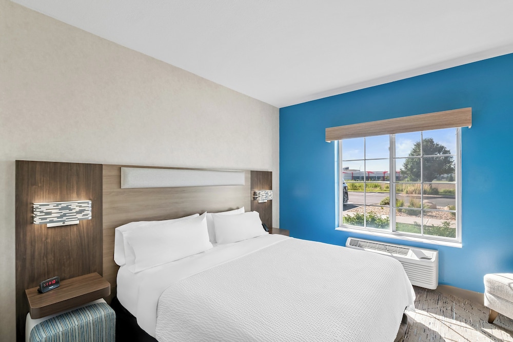 Standard, King Bed