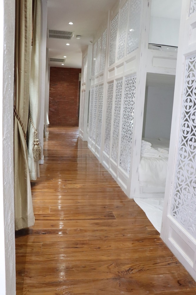 Lanna Oriental Hotel 24/50