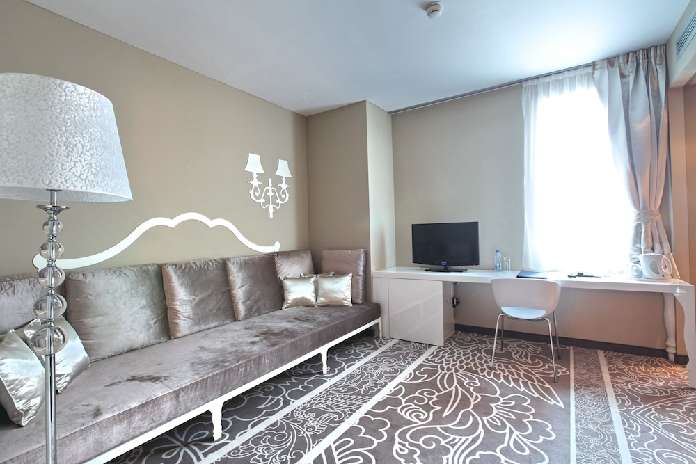 Zijin Hotel 50/74