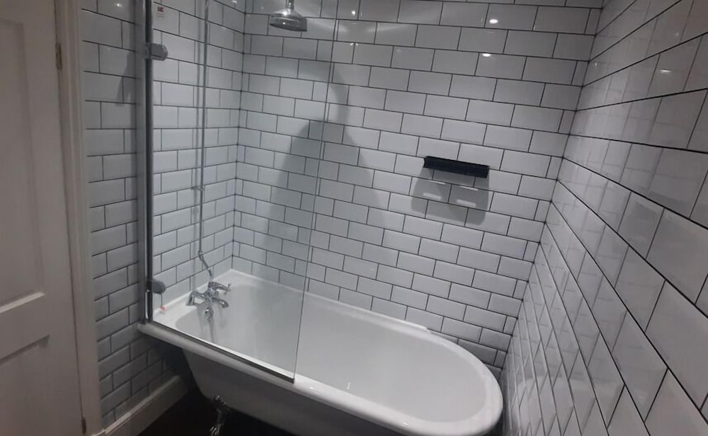 Alison House Hotel 44/50