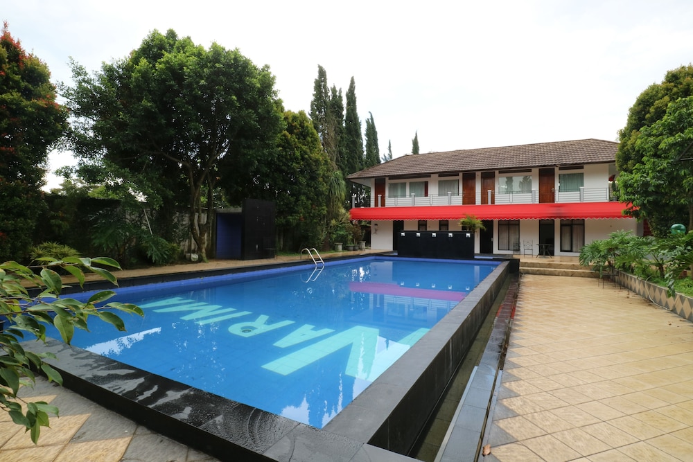 Narima Resort Hotel 32/33