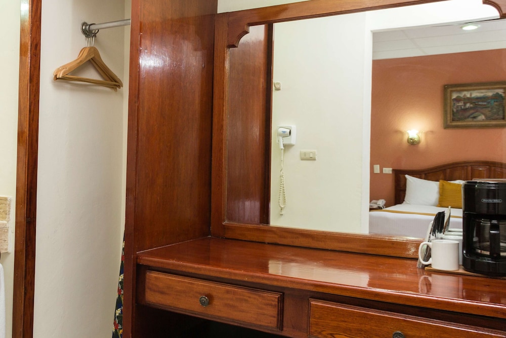 Best Western Hotel Madan 24/40