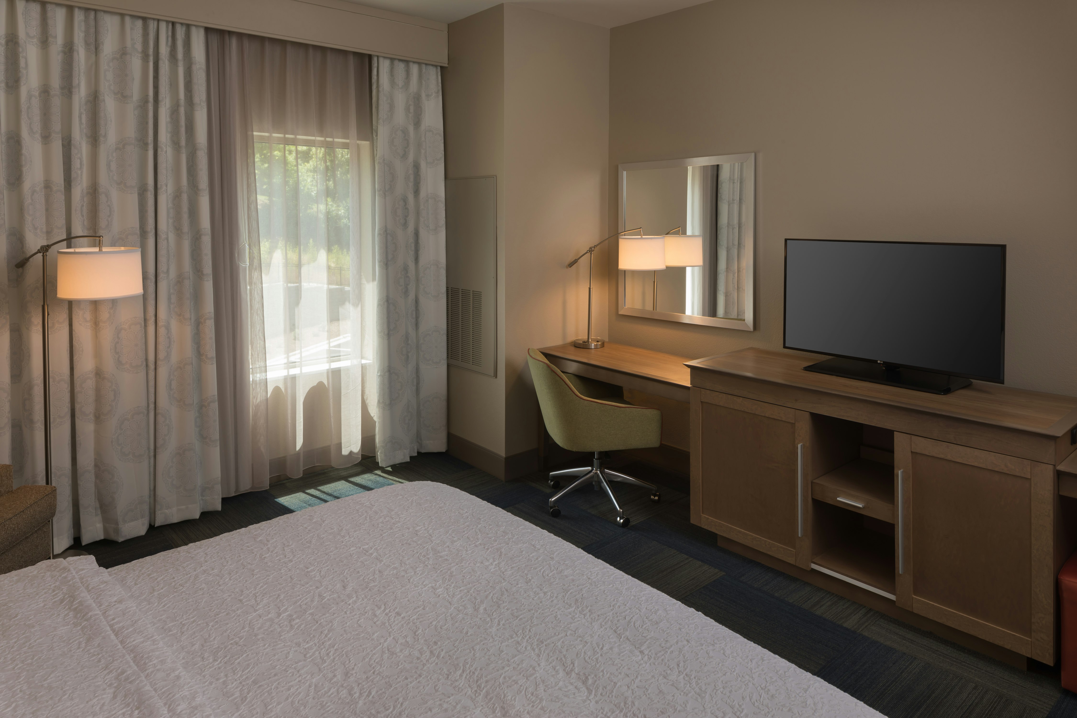 Hampton Inn Suites Asheville Biltmore Village 20/58