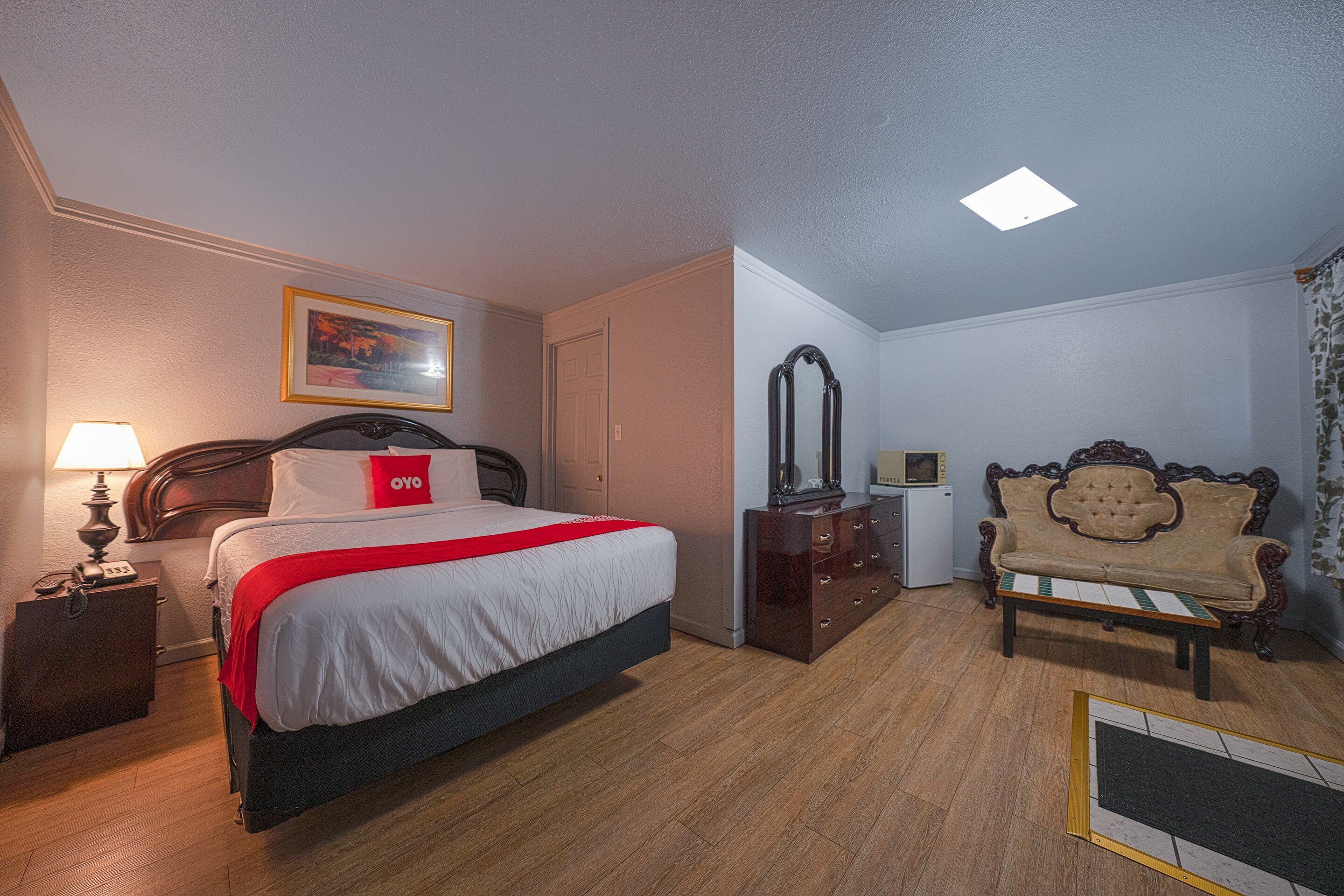 PREMIUM, QUEEN BED