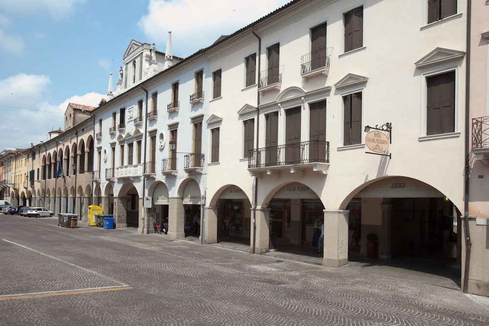 Casa Del Pellegrino Hotel 58/67
