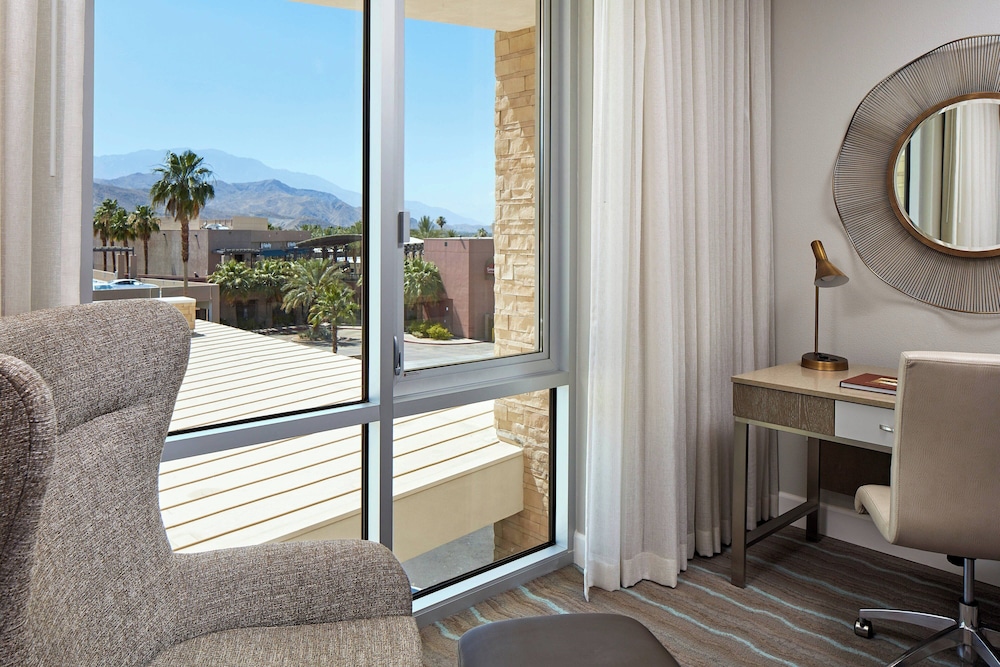 Hotel Paseo Autograph Collection 50/50