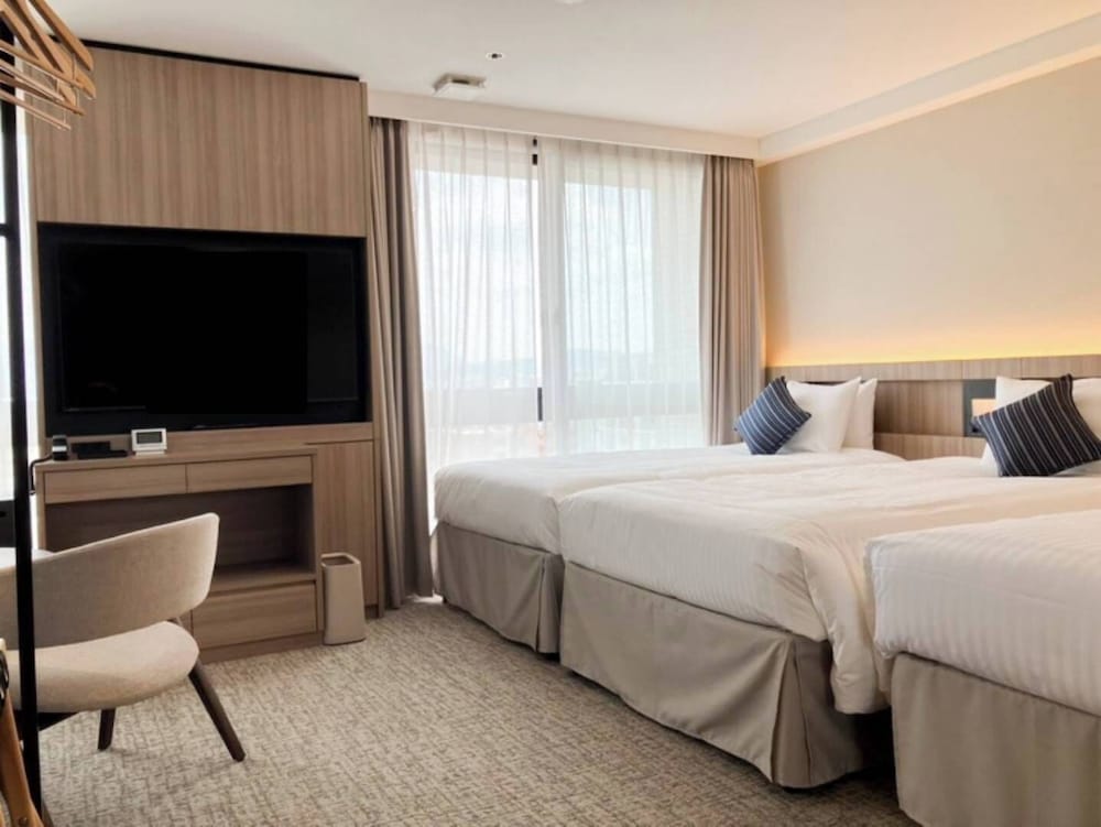 3 BEDROOMS, DELUXE, TRIPLE