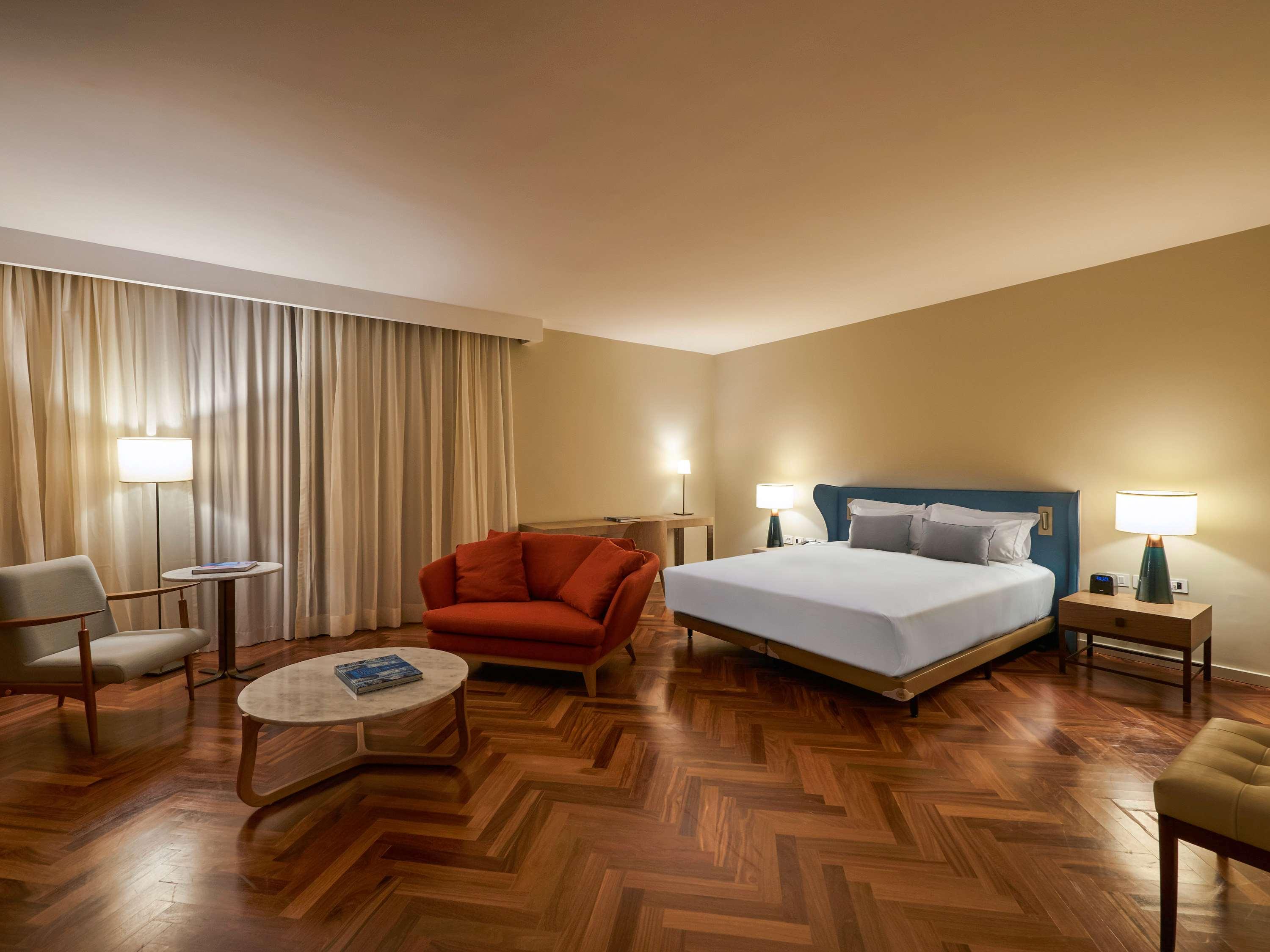 Junior Suite, City View