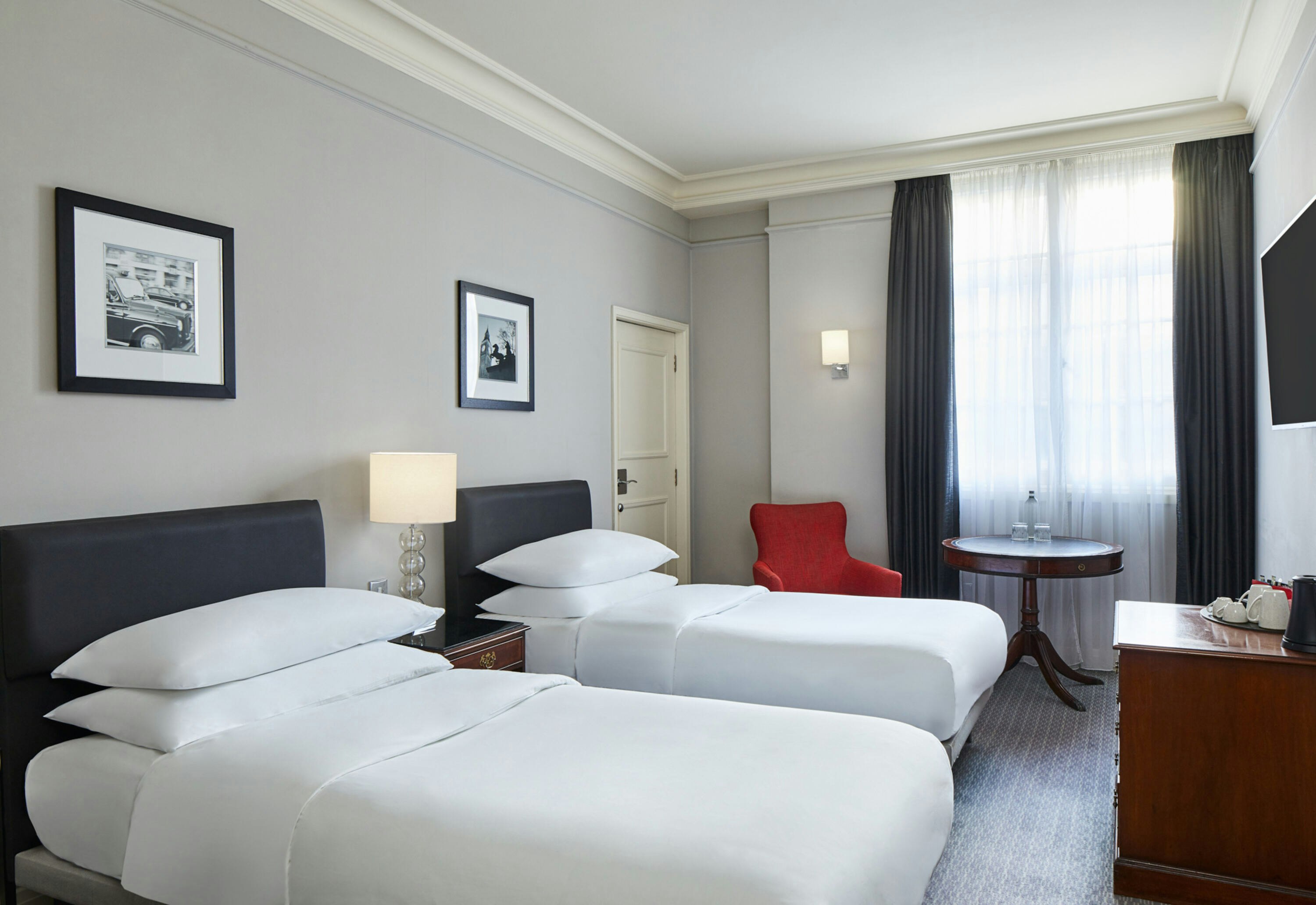 The Dilly Hotel 27/67