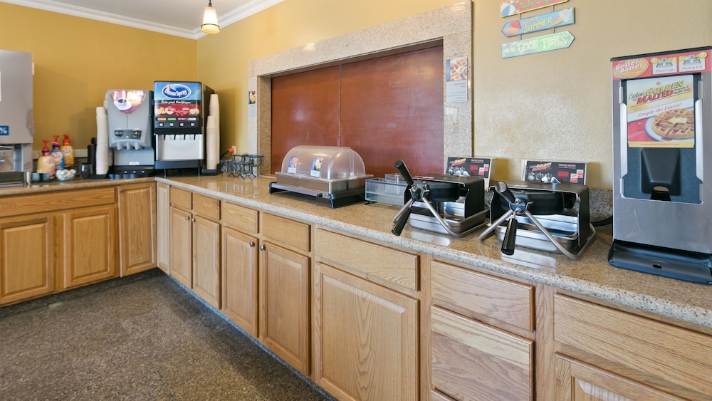 Best Western Chieftain Inn 22/34