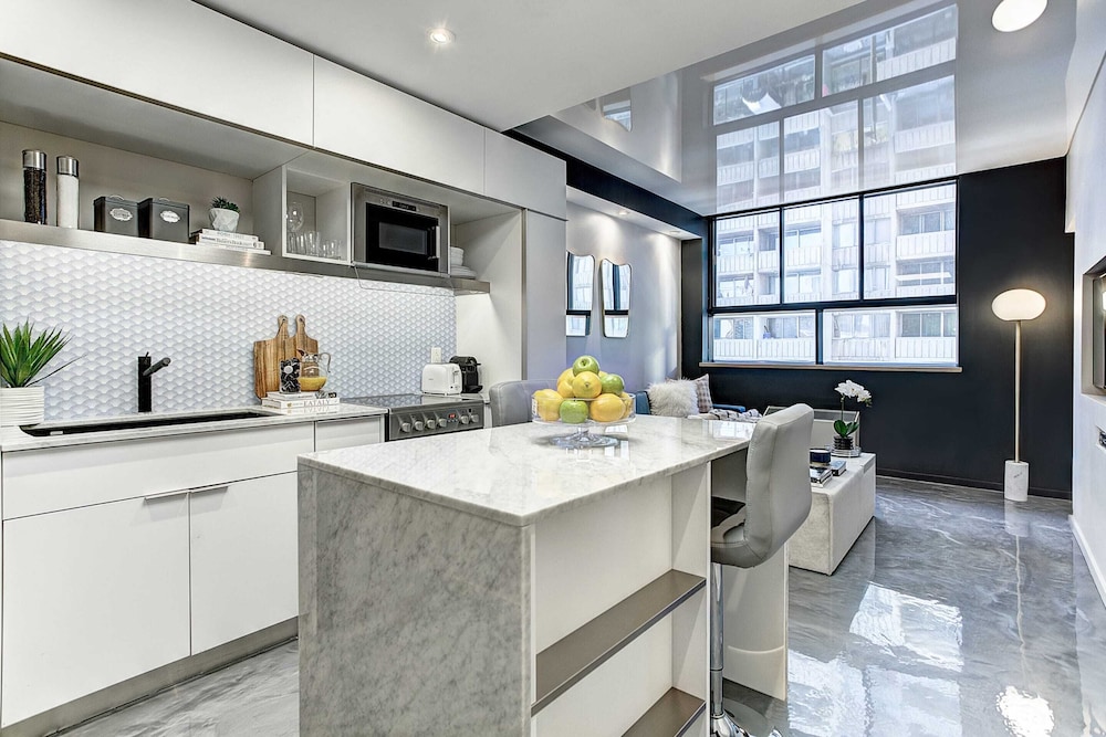 Pierce Boutique Apartments 5/73