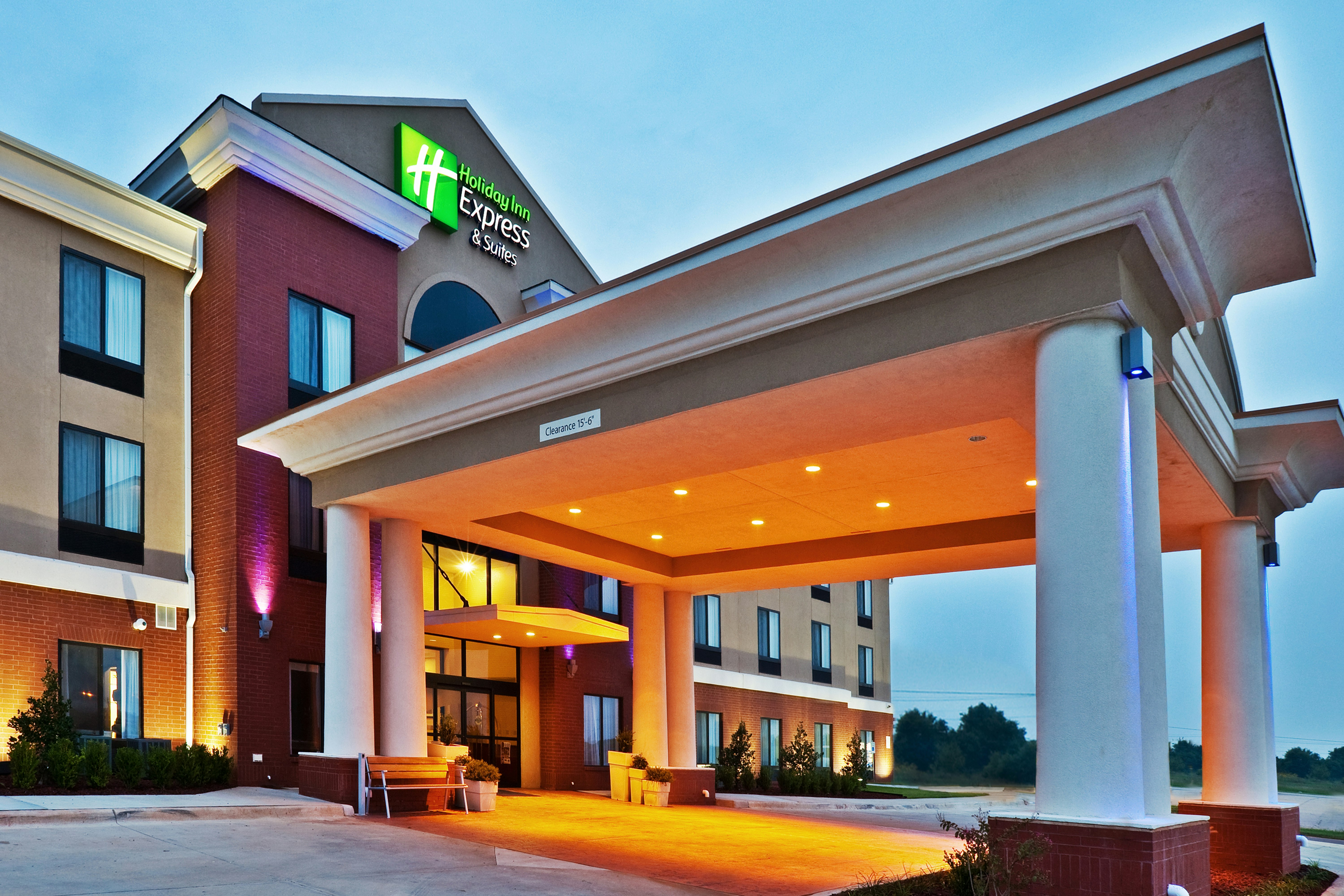 Holiday Inn Express Hotel Suites Perry 2/42
