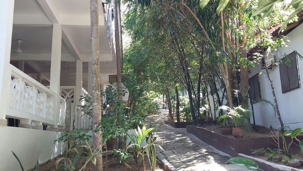 Perhentian Tropicana Inn 27/29