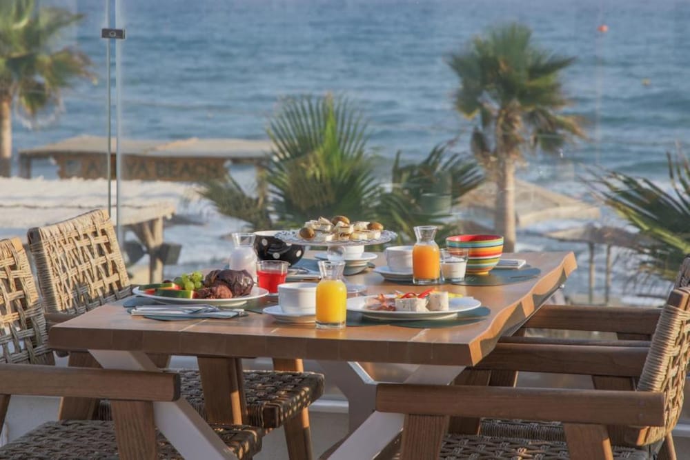 Galazio Beach Resort 55/68