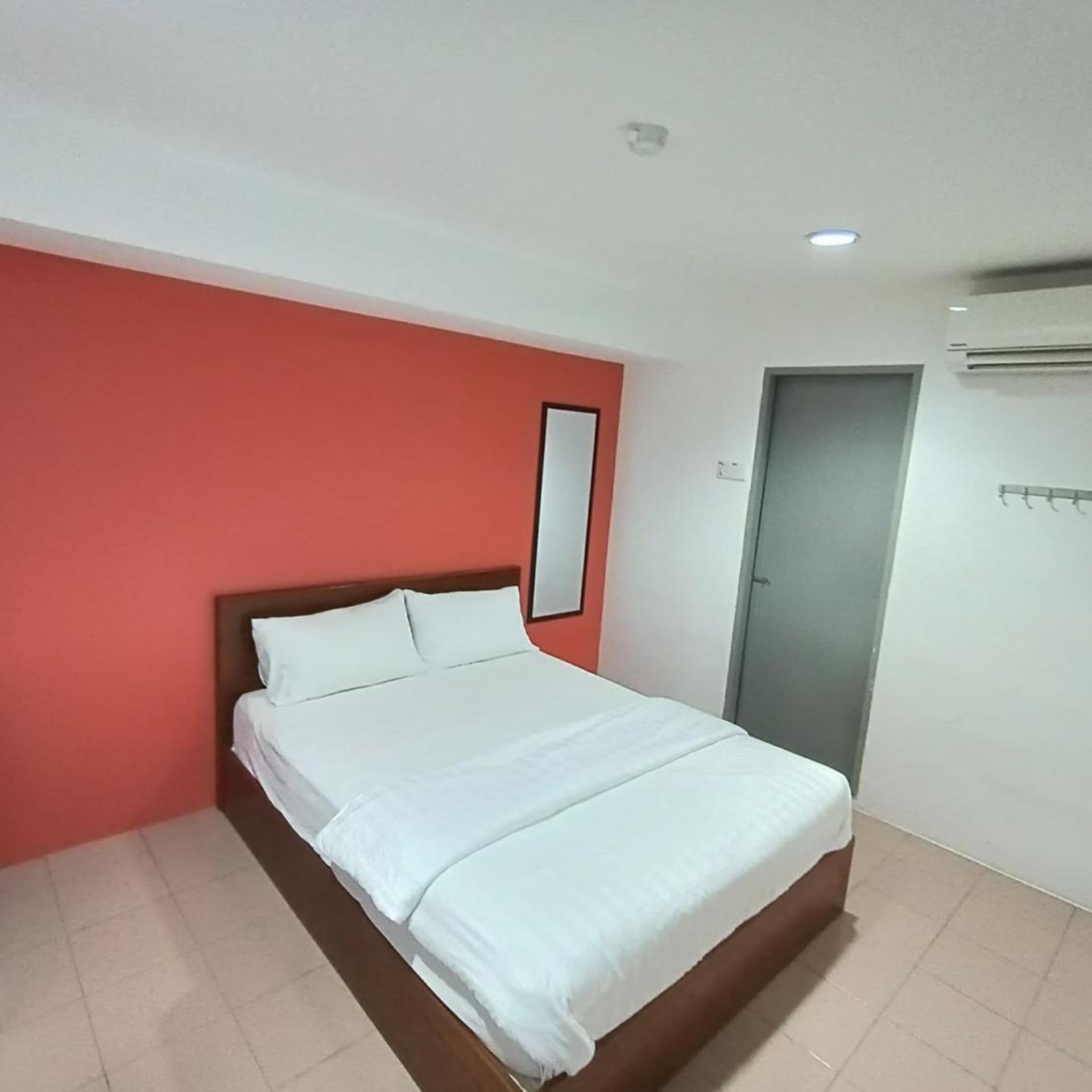 Lux Hotel 18/27