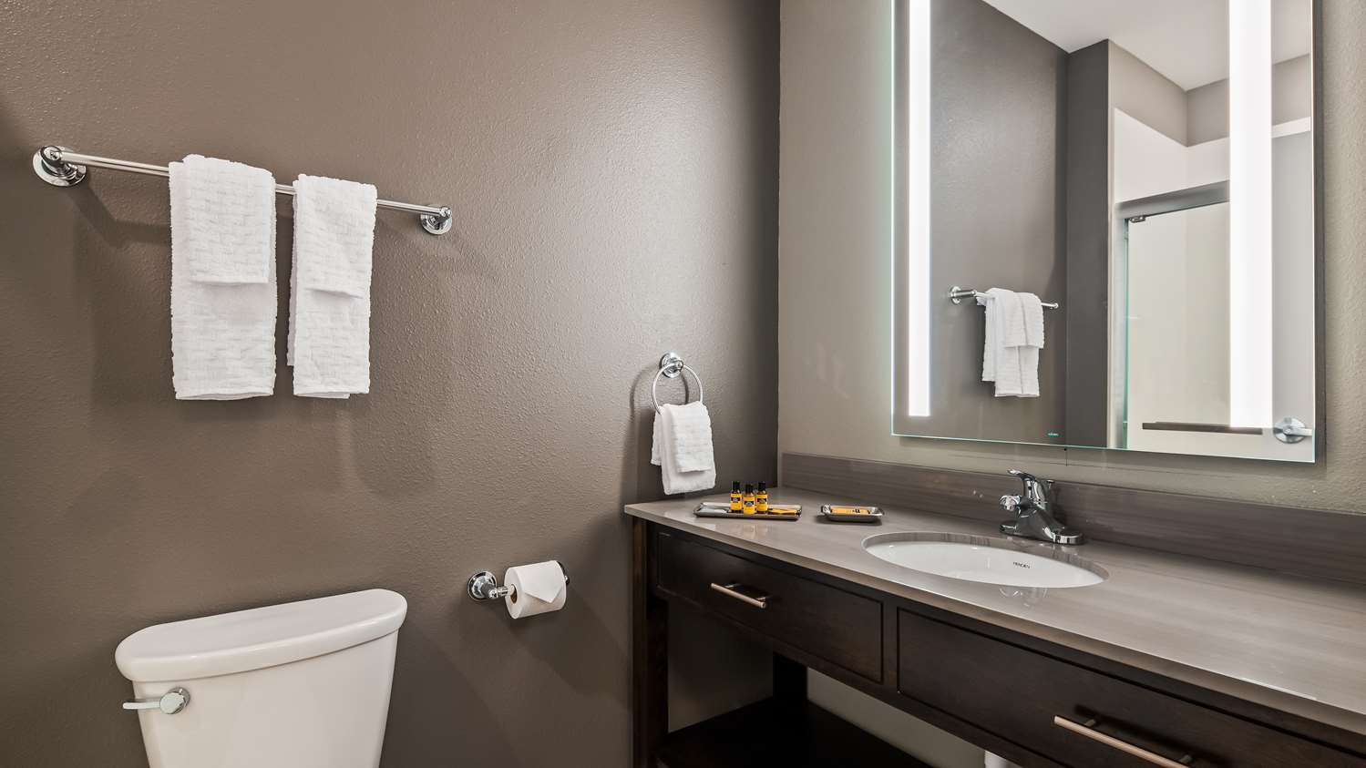 جناح بسريرين كوين مع أريكة لذوي الإعاقة، Best Western Plus Saint Peter 5/5