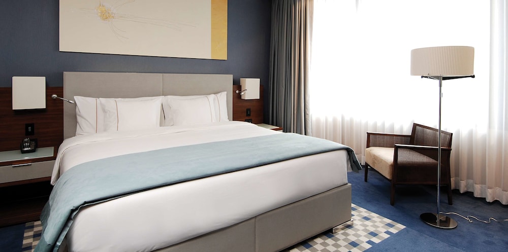 Sheraton Istanbul Atakoy Hotel 12/77