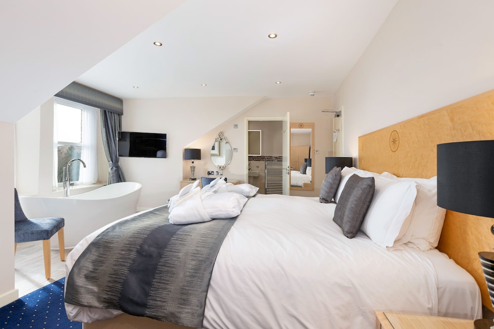 Deluxe, Suite, Queen Bed