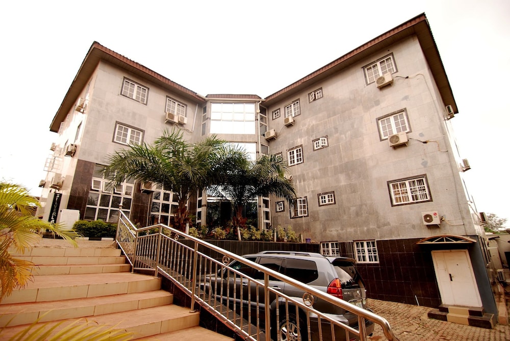 Silverland Hotel And Suites photo4