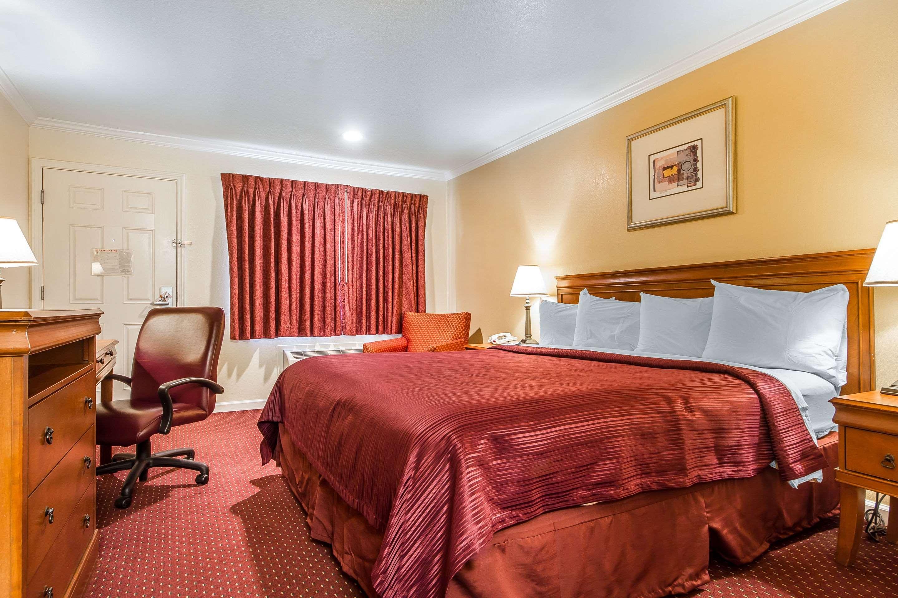 Upgrade, King Bed