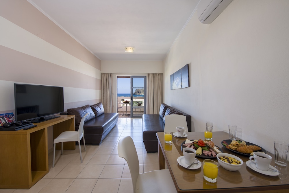 Isida Hotel 29/50