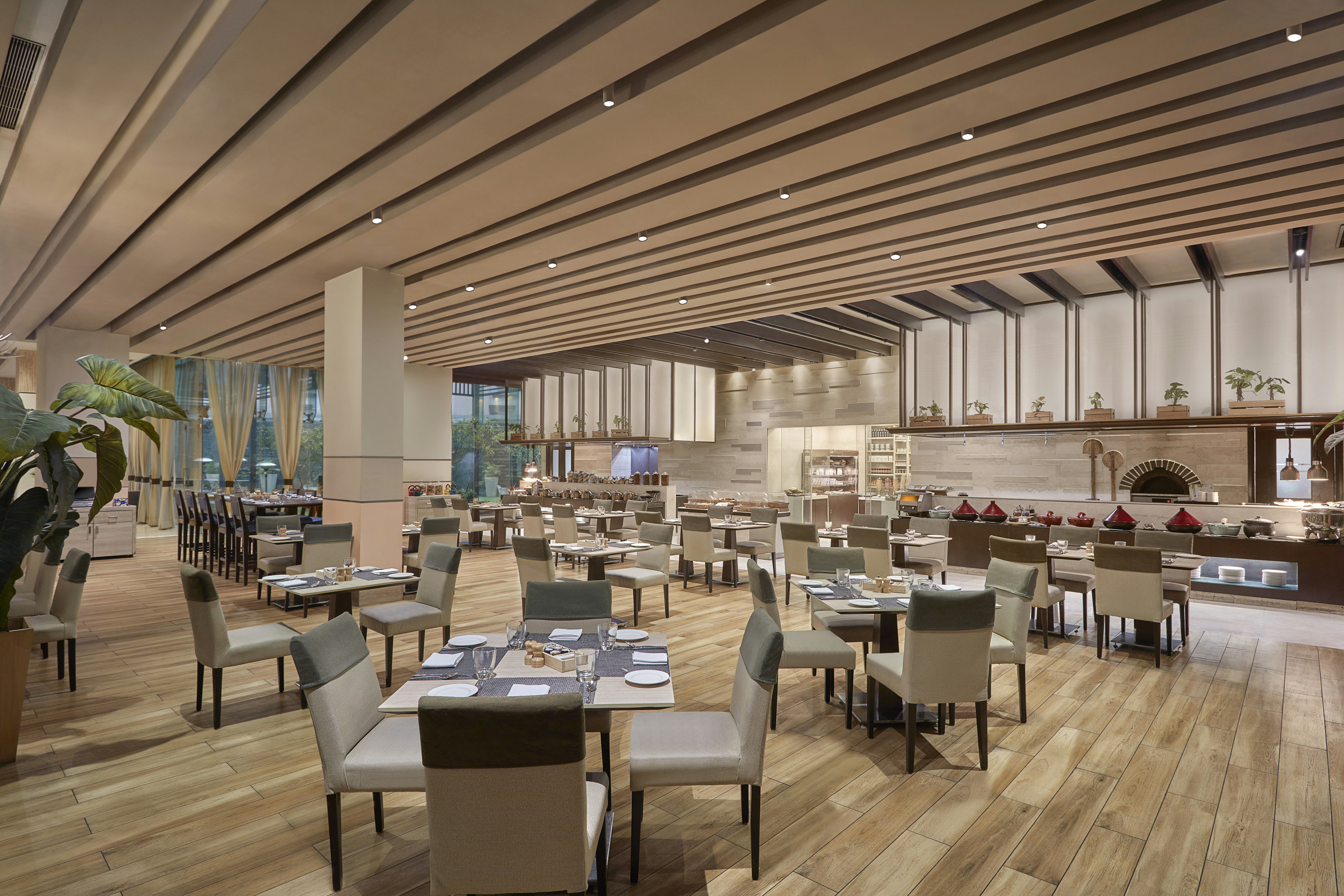 DoubleTree by Hilton Gurugram Baani Square 36/47