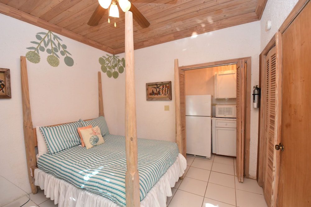 THE SUGAR APPLE BED AND BREAKFAST 11/50