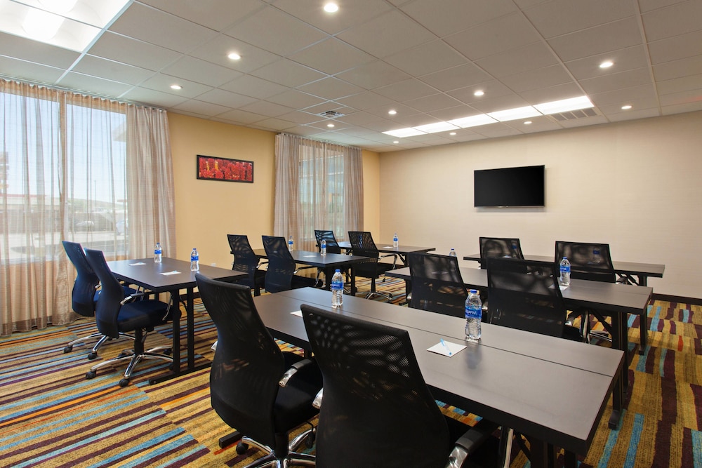 Fairfield Inn Suites Tucumcari 44/45