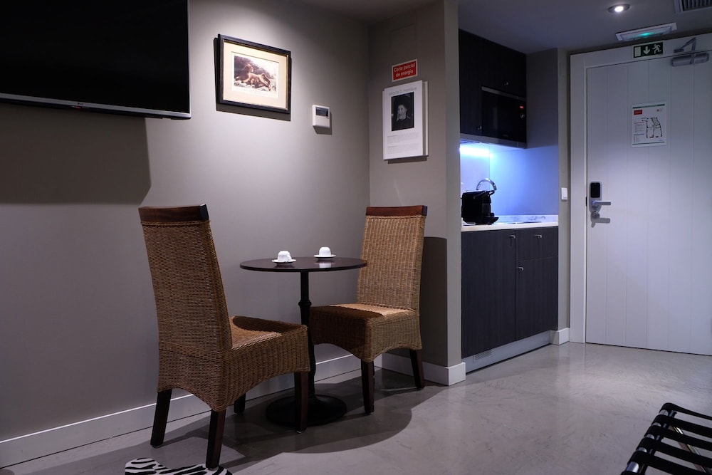 Dalma Old Town Suites 5/72