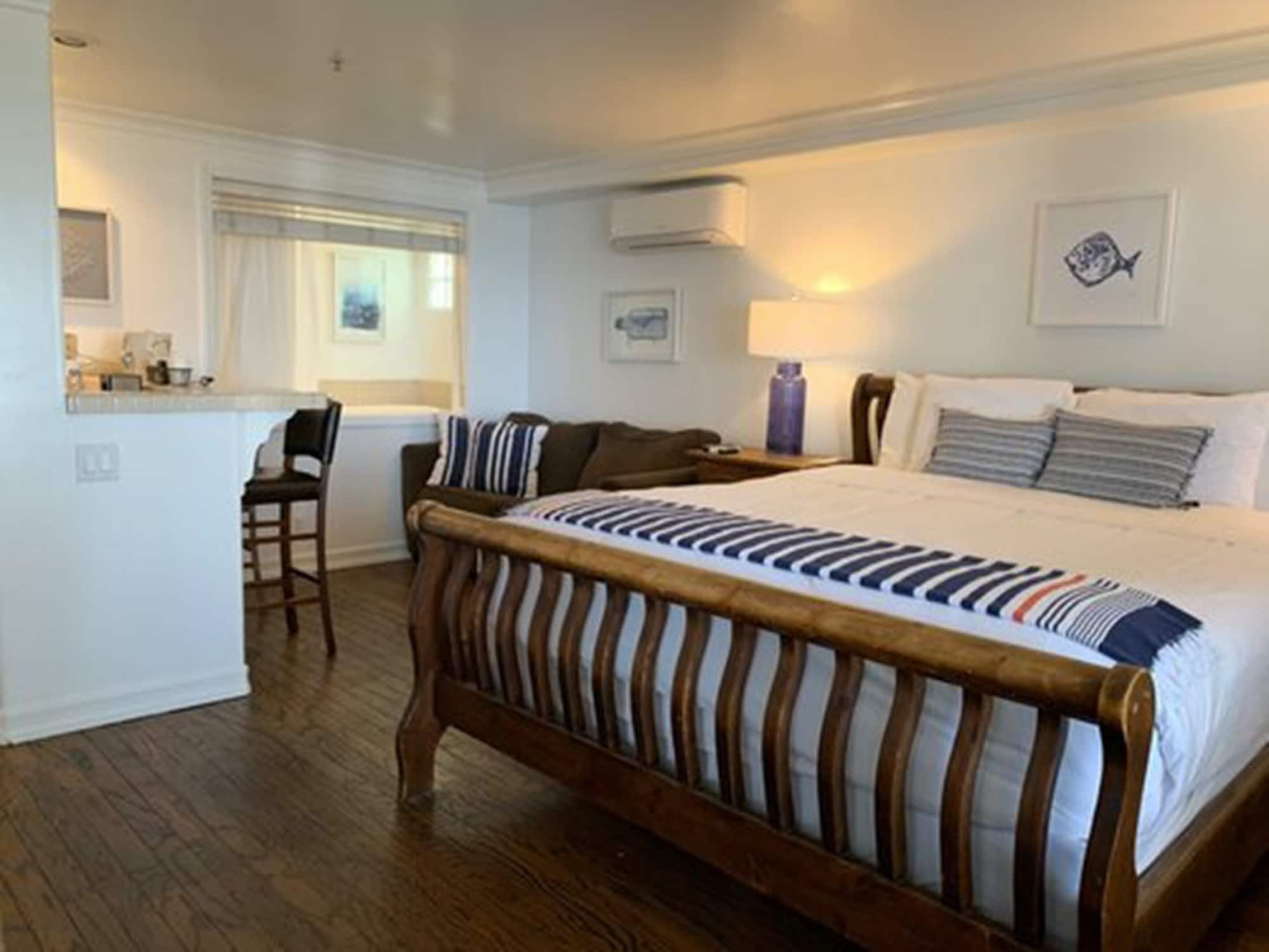 Casita, King Bed
