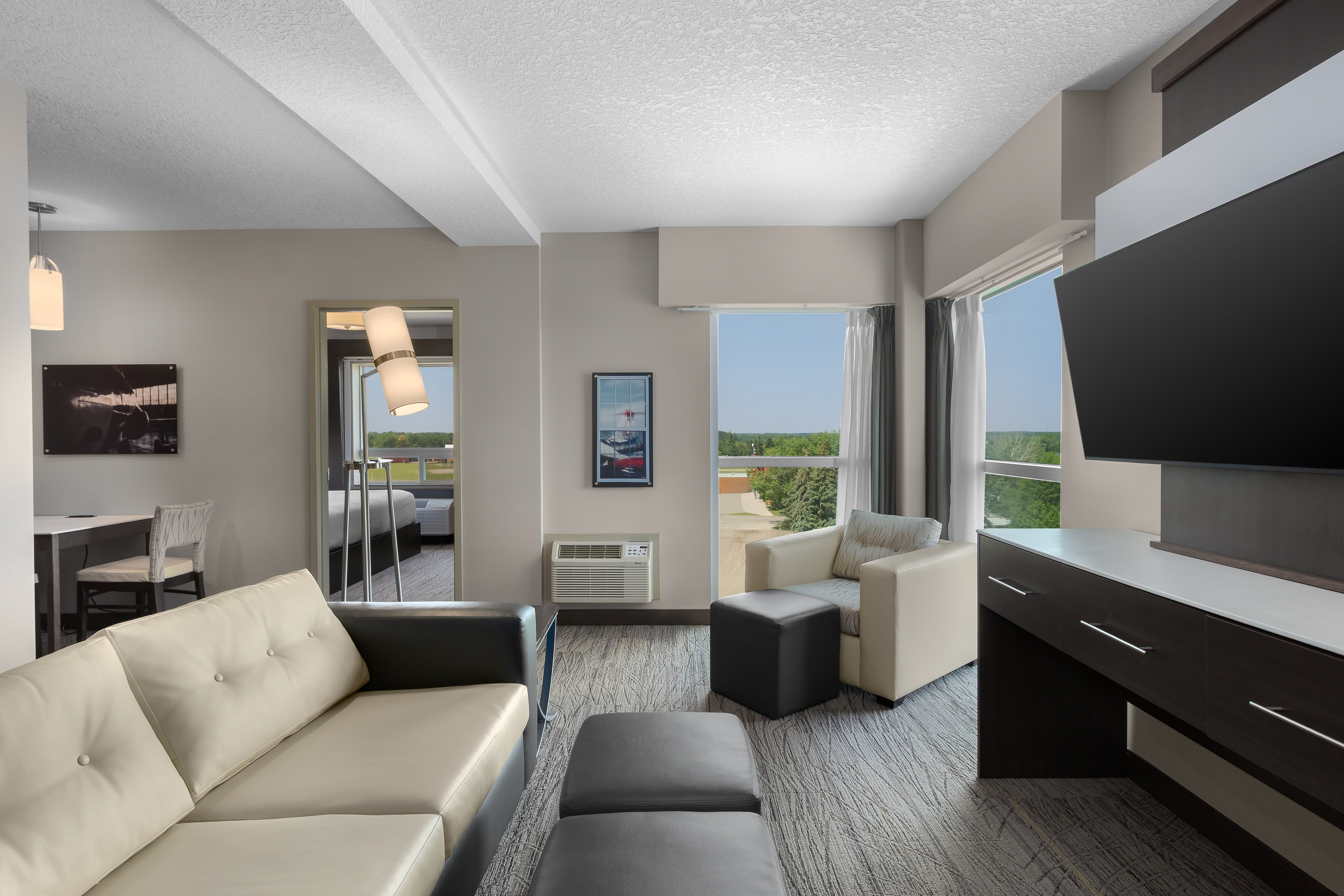 Holiday Inn Express Suites Cold Lake 54/73