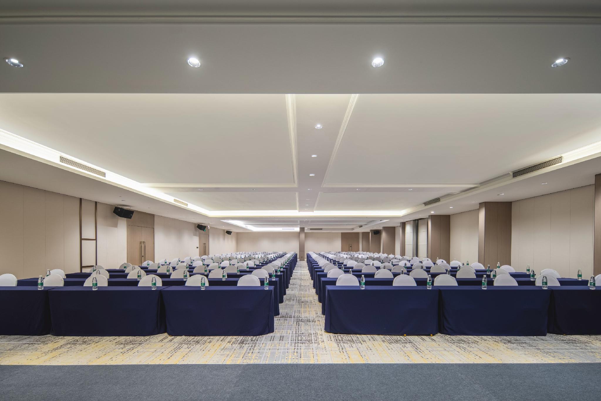Vienna International Hotel Huangpu Develpoment Zone Branch 66/71