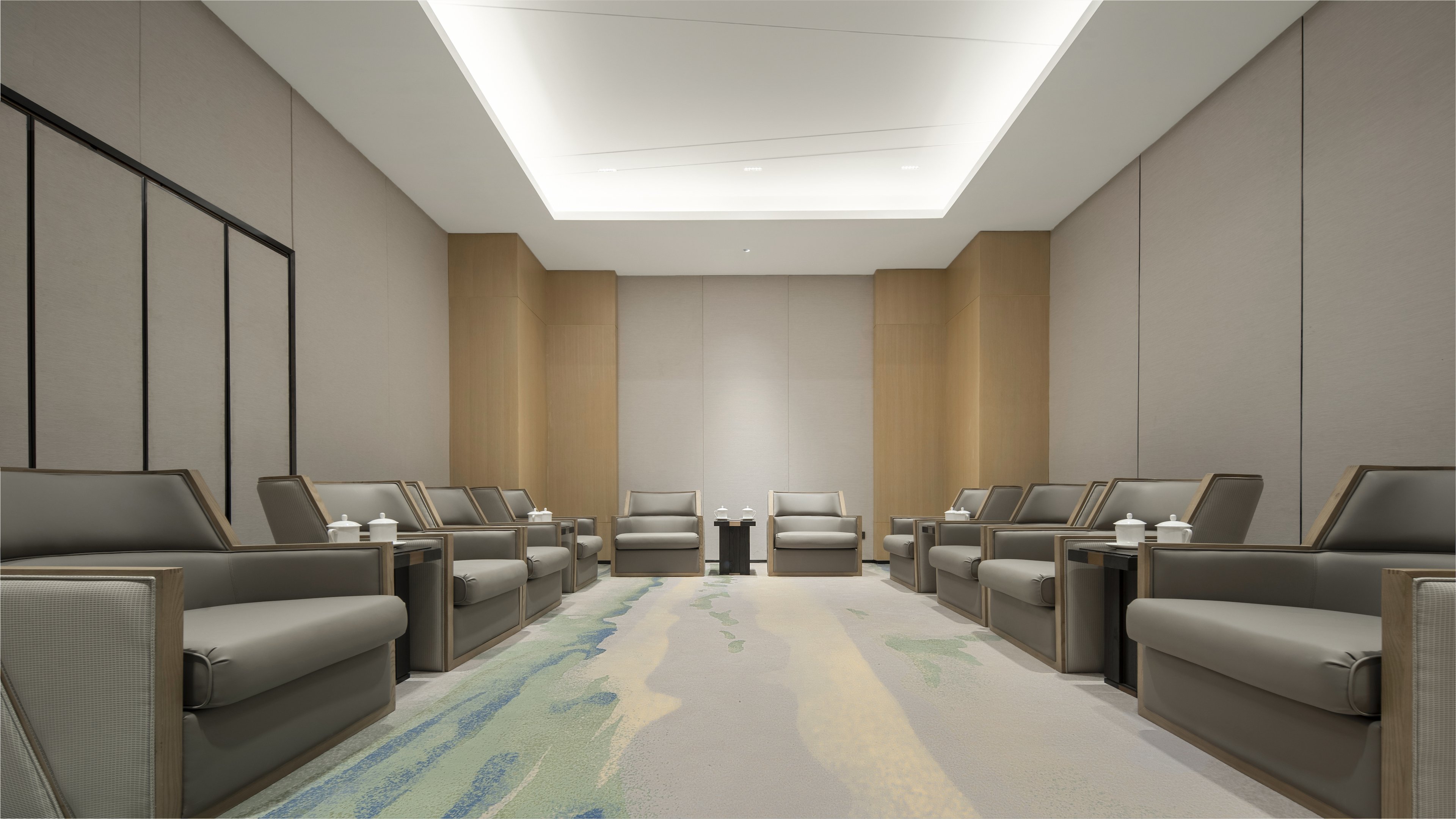 Holiday Inn Qinhuangdao Haigang 26/52