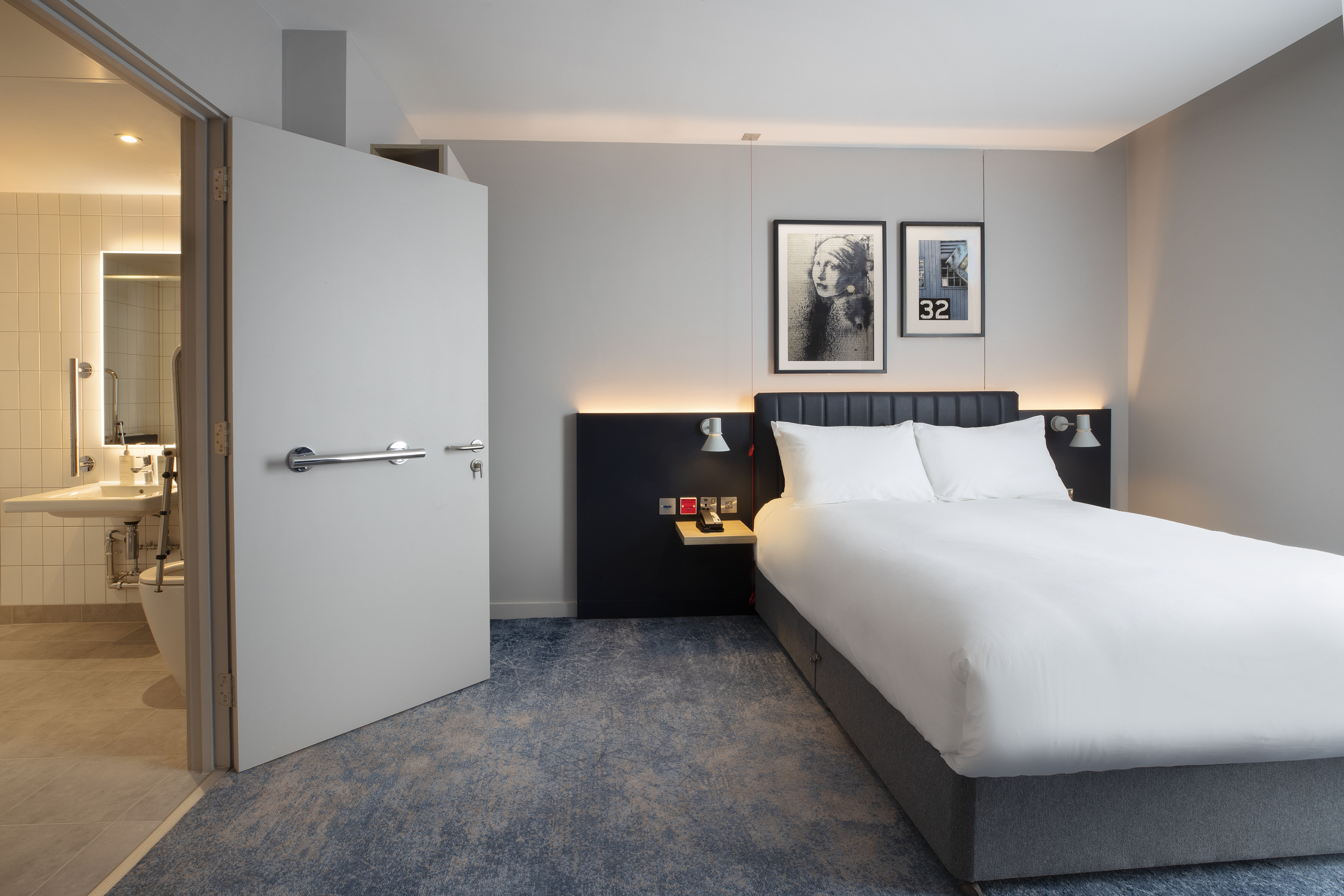 Leonardo Hotel Bristol City 13/51
