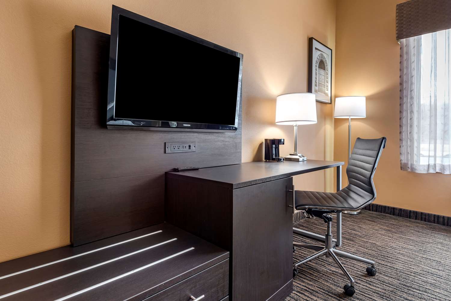 Best Western The Inn At The Fairgrounds 45/54