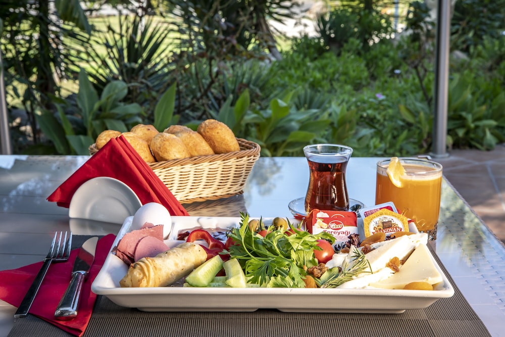 Flora Bodrum Hotel 43/63