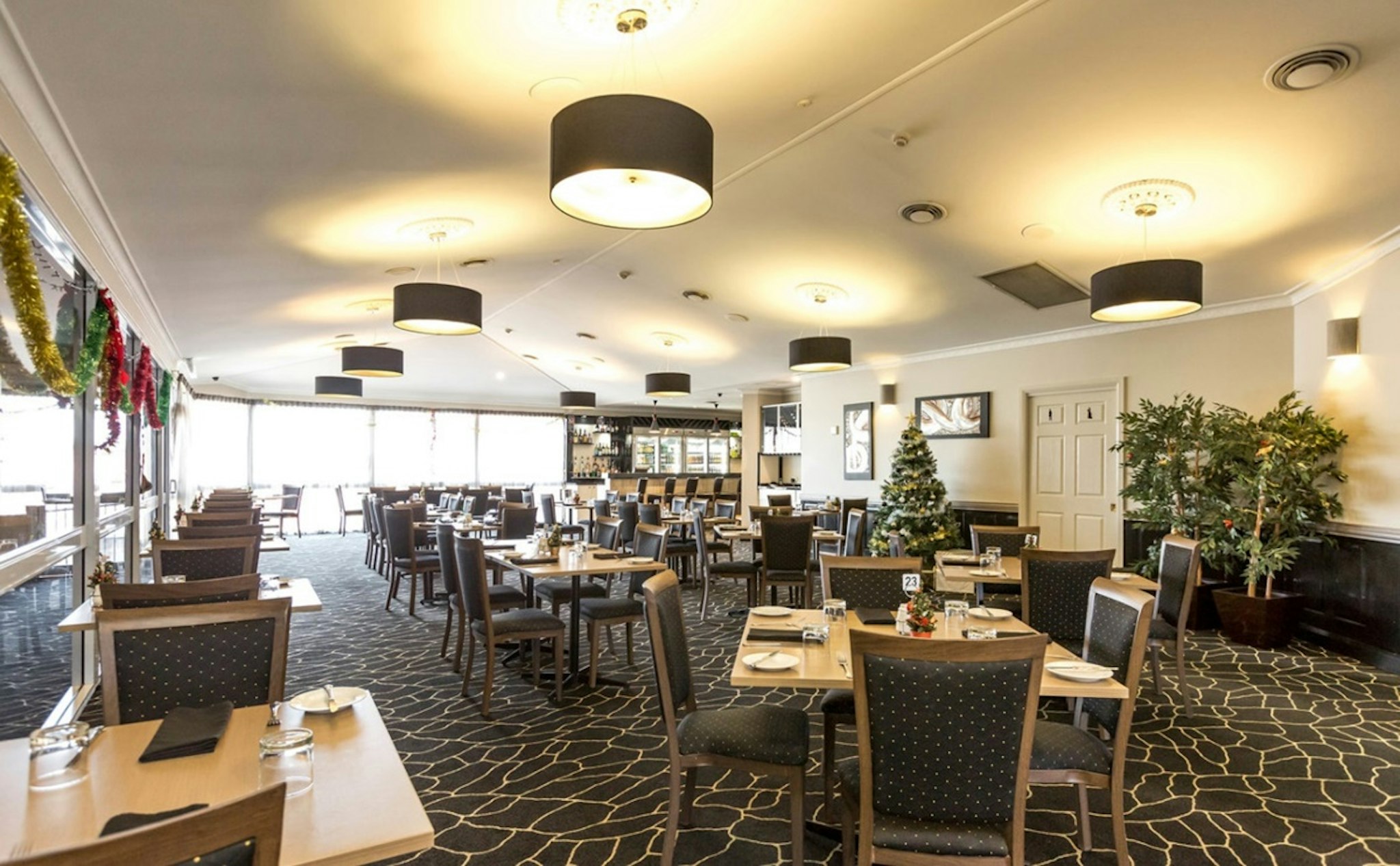 Cattlemans Country Motor Inn & Serviced Apartments 20/23