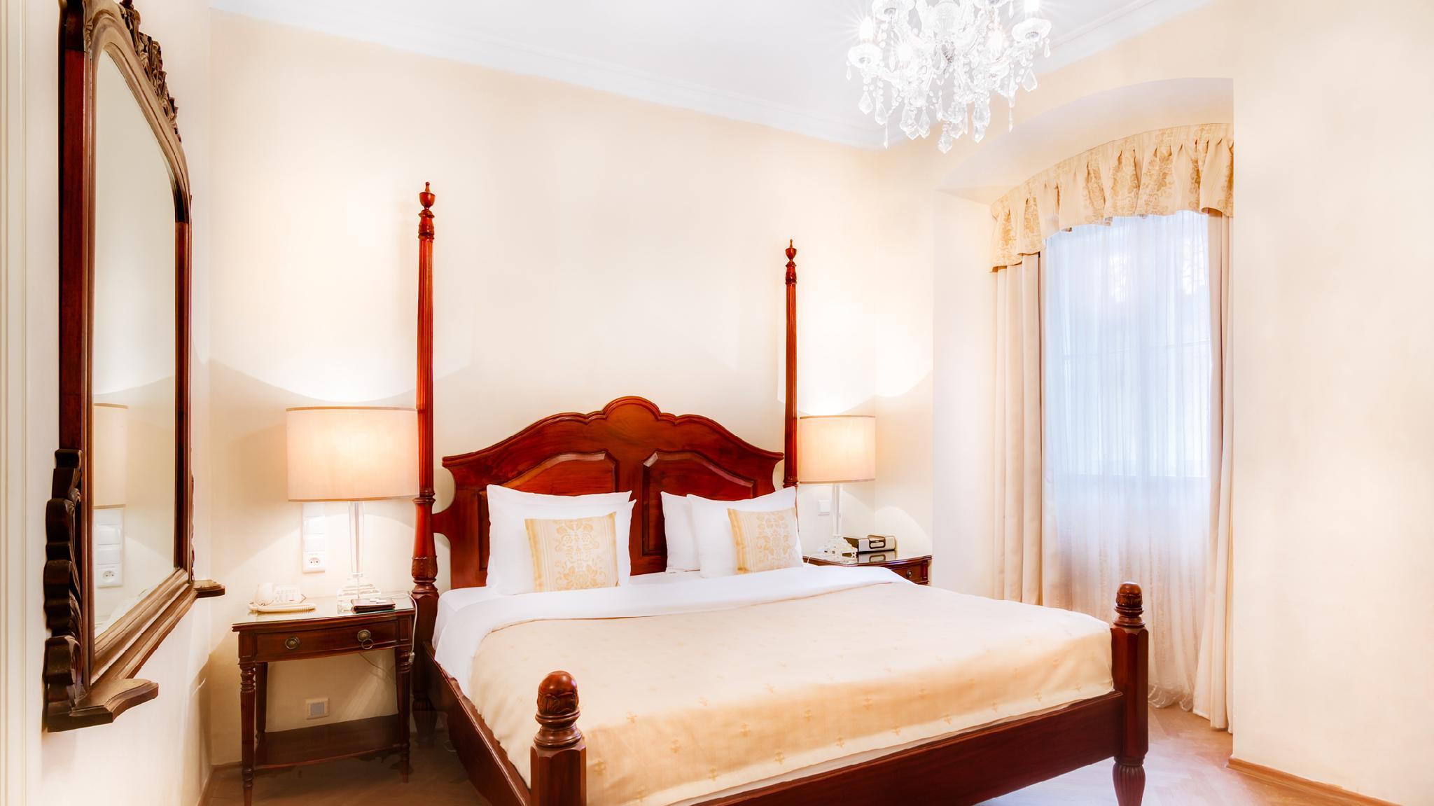 Superior, King and Twin Beds