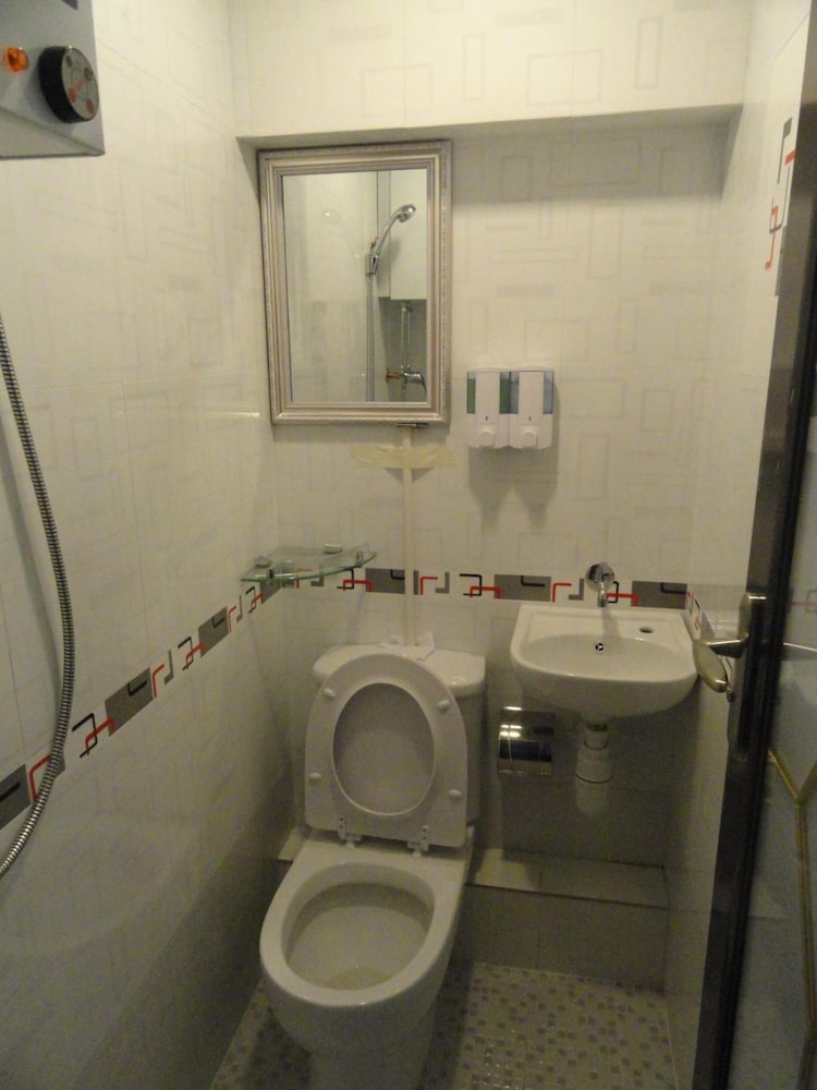 Paris Guest House( 10f Flat D2 ) 49/51