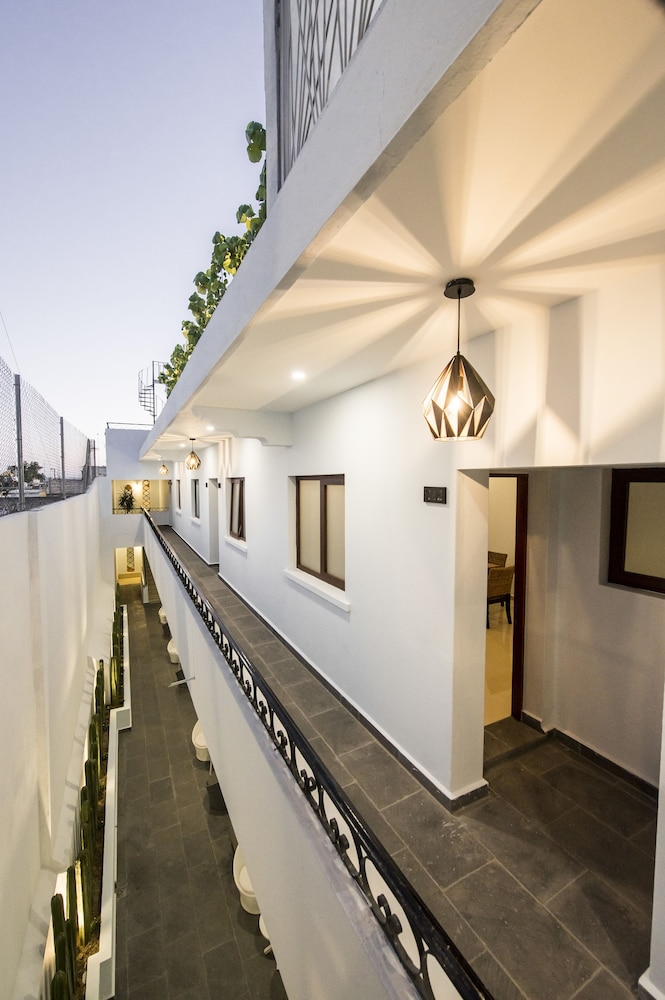 Suites de la Parra 1/68