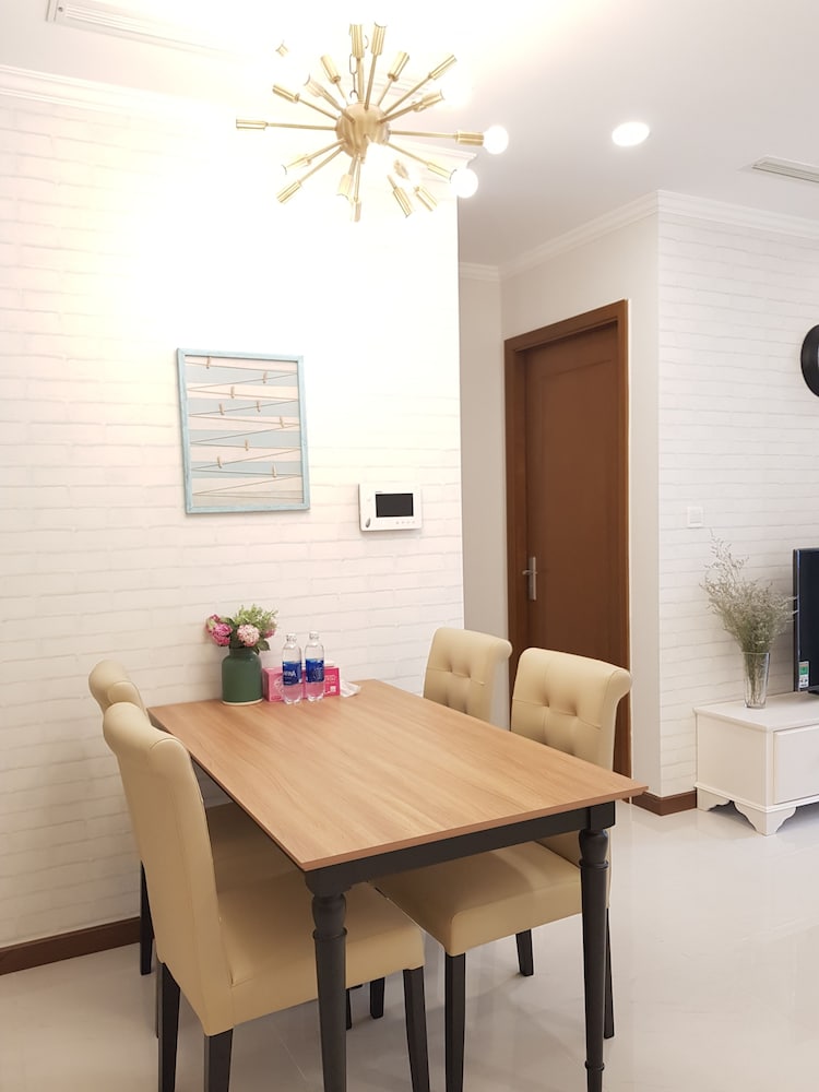 The Berry Luxury Serviced Apartment 35/50