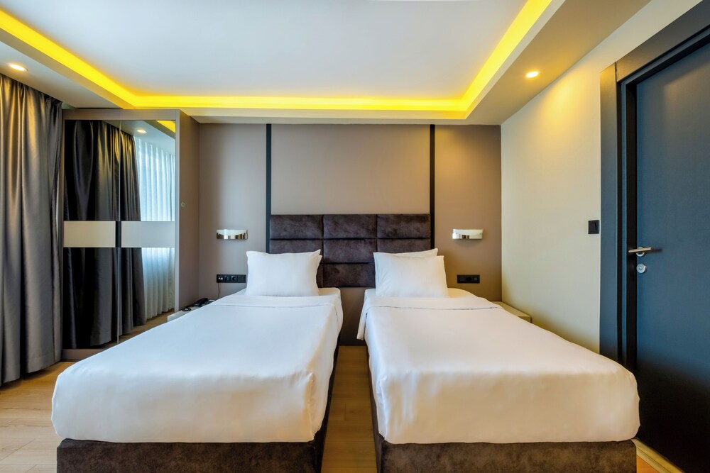 STANDARD, TWIN BEDS