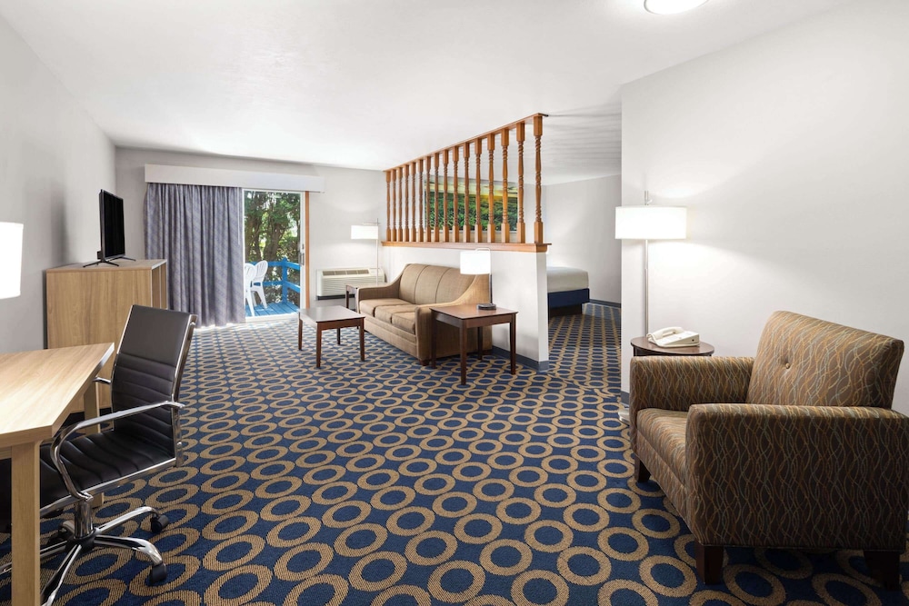Days Inn by Wyndham Wauseon 31/49
