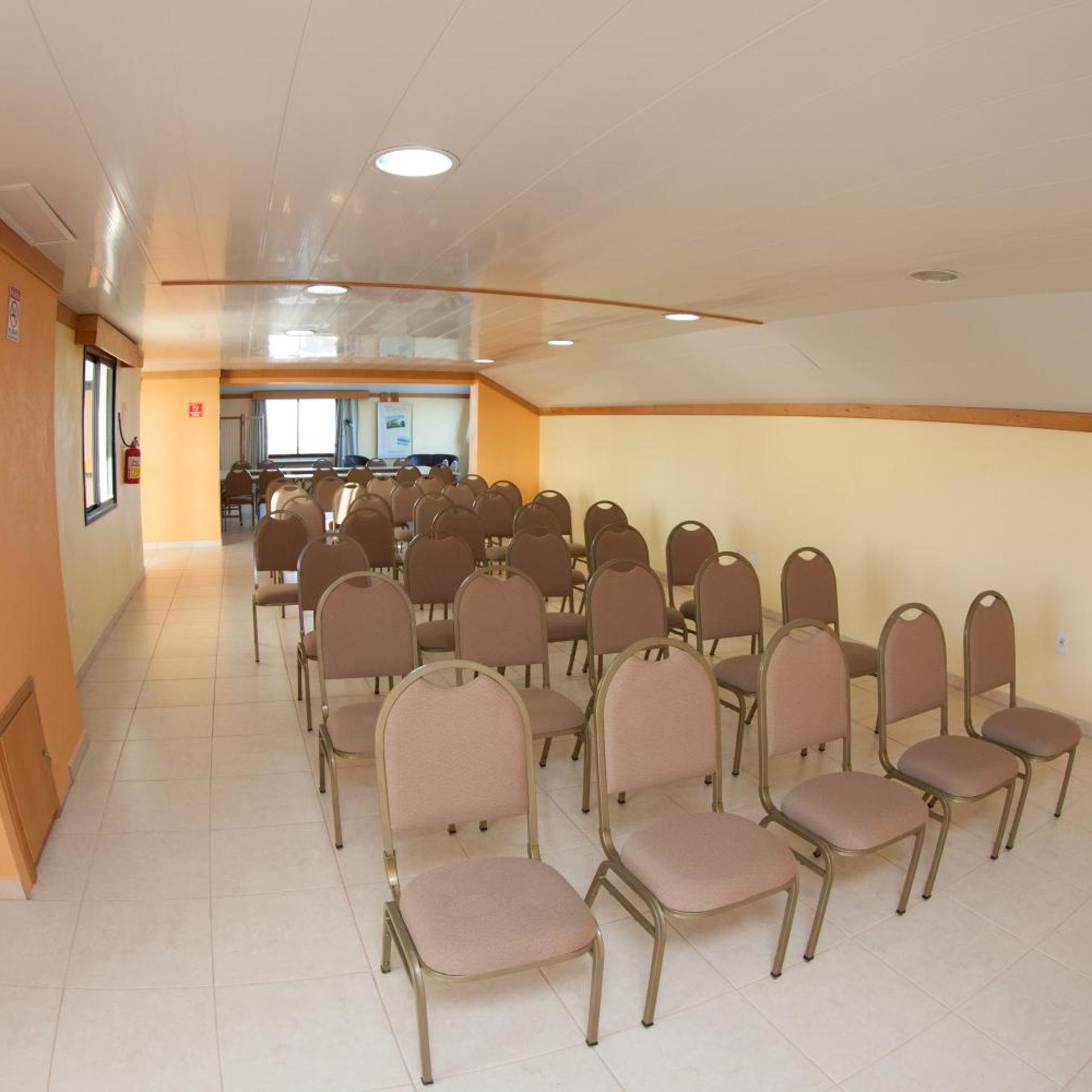 Nelson Praia Hotel 36/45