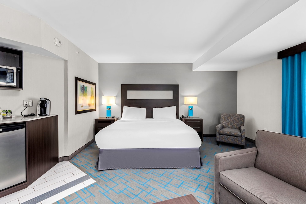 Holiday Inn & Suites Syracuse Airport - Liverpool 25/76