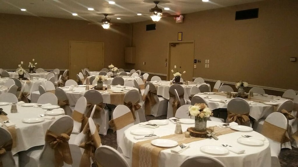 American Inn North Kansas City 38/57