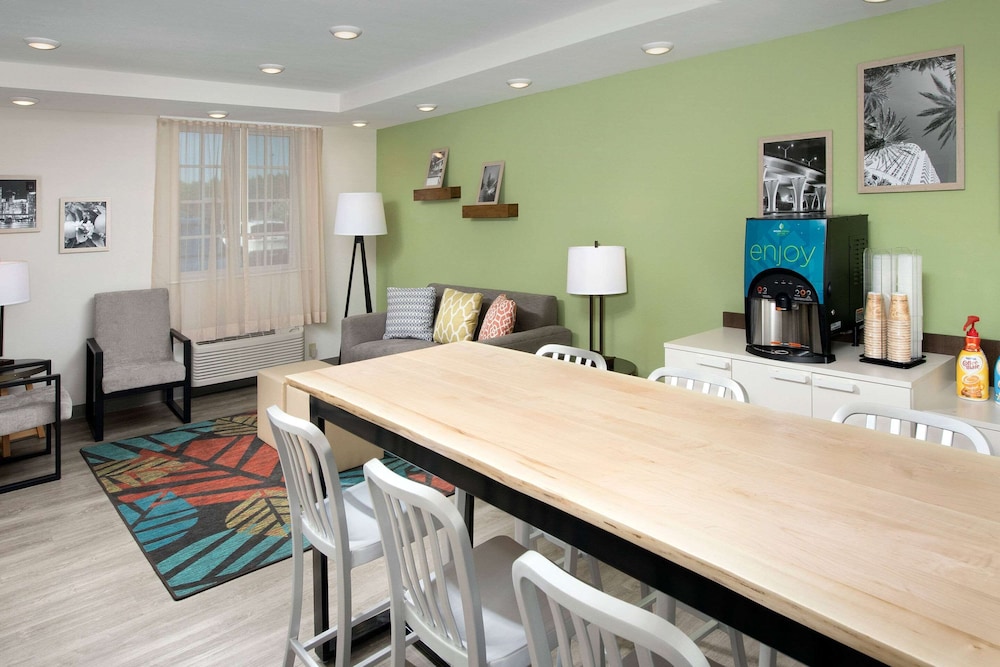 Woodspring Suites Miami Southwest 29/35